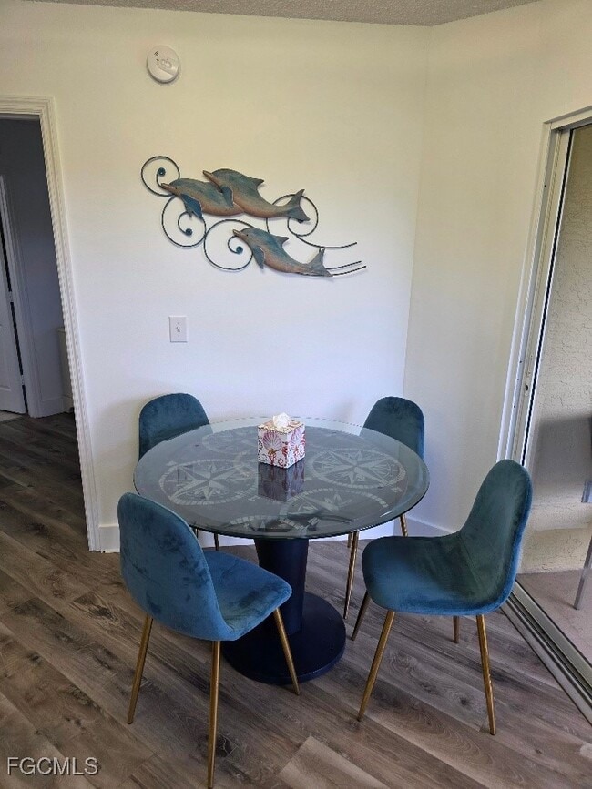 Building Photo - 8870 Colonnades Ct W