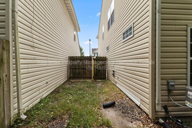 Building Photo - 4108 River Breeze Cir