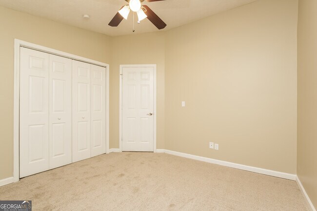 Building Photo - 8057 Fieldstream Way
