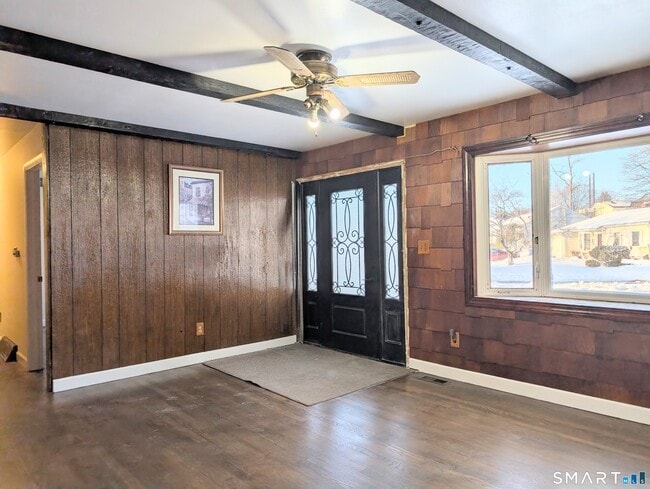 Building Photo - 139 Little Deer Rd