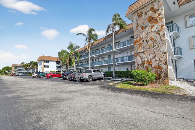 Building Photo - 2200 Springdale Blvd