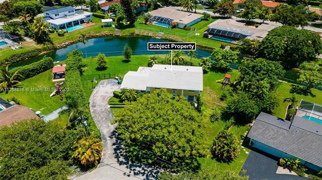 Building Photo - 11401 SW 72nd Plz