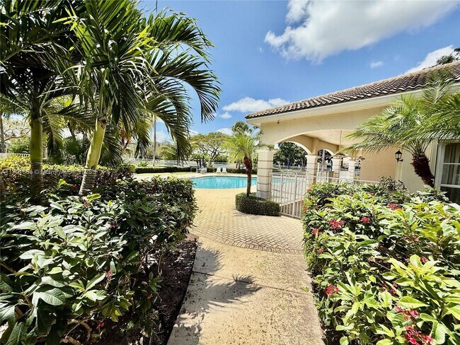 Building Photo - 4855 Palmbrooke Cir