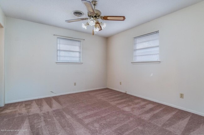 Building Photo - 5103 Mesa Cir