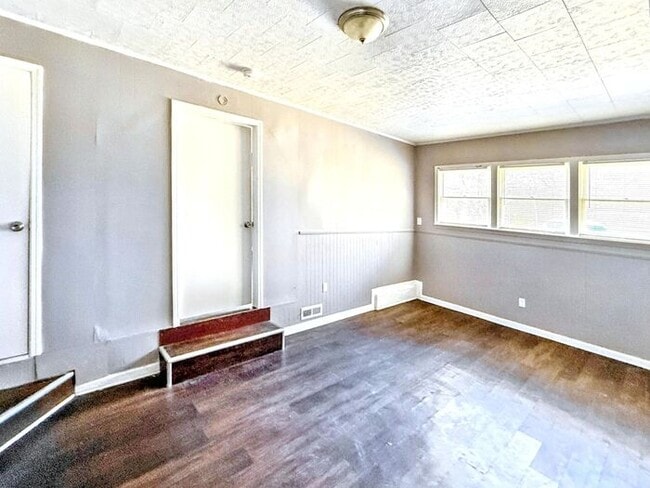 Building Photo - 3146 Sweeney Hollow Rd