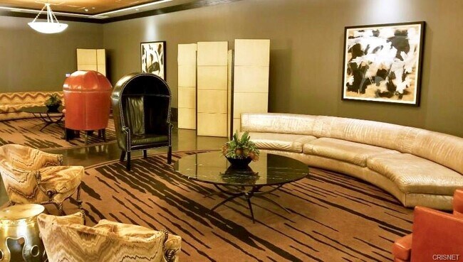 Guest Lobby - 849 S Broadway