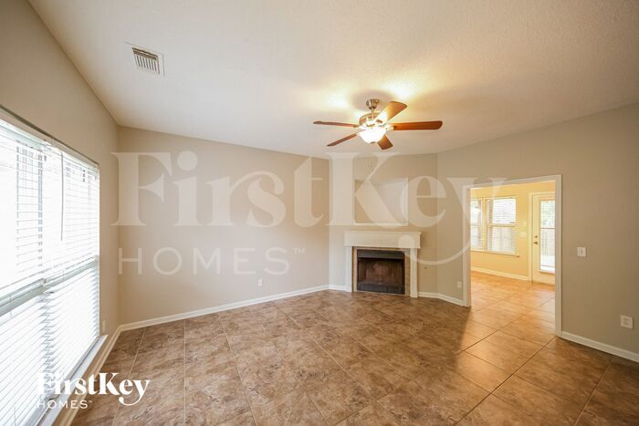 Building Photo - 12922 Woodland Park Cir