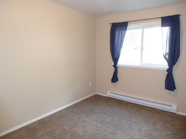 Building Photo - 9236 Emily Way
