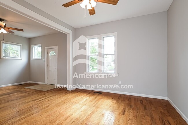Building Photo - 4047 Schiller Pl