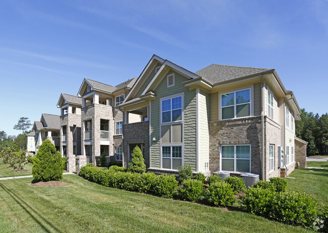 Building Photo - Emerson Glen