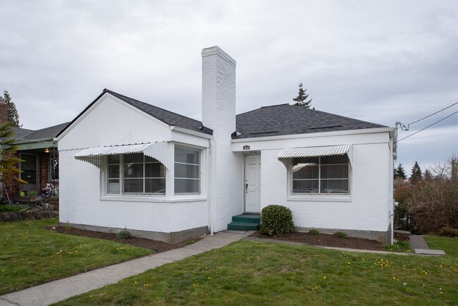 Building Photo - Awesome 2 Bed 2 Bath Seattle Home Close to...