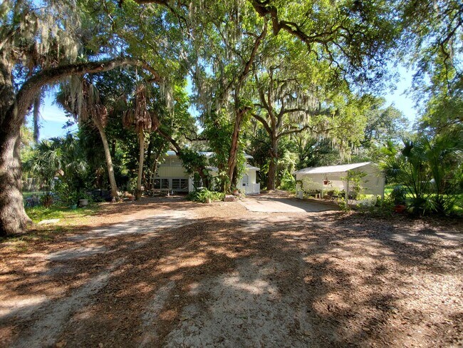 Building Photo - 1314 32nd St