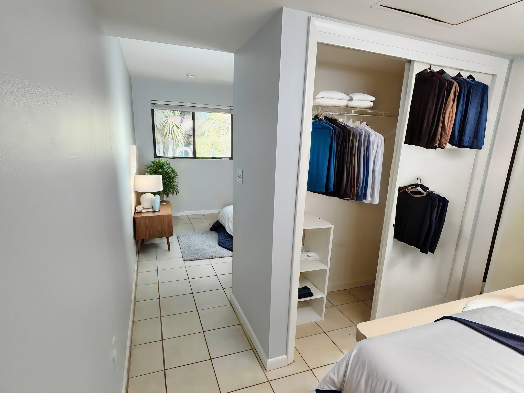 virtually staged primary+en suite - 880 S Village Dr N