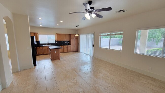 Building Photo - 4437 E Firestone Dr