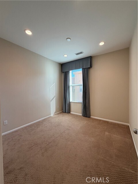 Building Photo - 422 W Rte 66