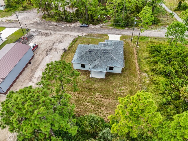 Building Photo - 623 Franklin