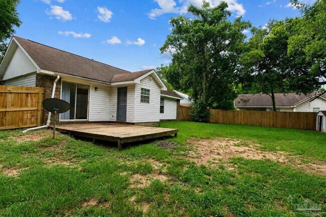 Building Photo - 8126 Crystal Wells Pl