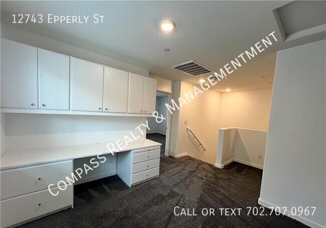 Building Photo - 12743 Epperly St