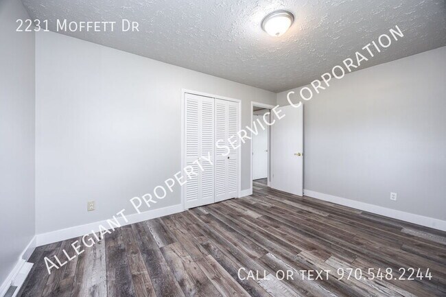 Building Photo - 2231 Moffett Dr