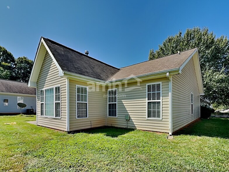 Building Photo - 109 Tudor Downs Rd