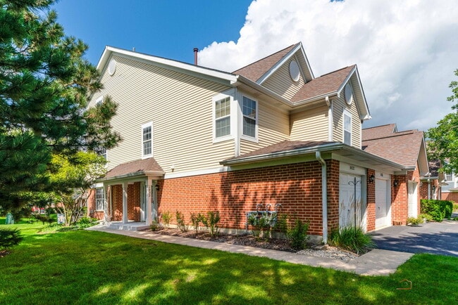 Building Photo - 1432 Hampshire Ct