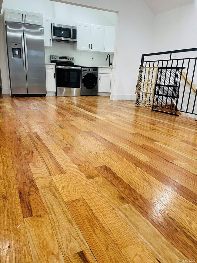 Building Photo - 1-57 Beach 25th St