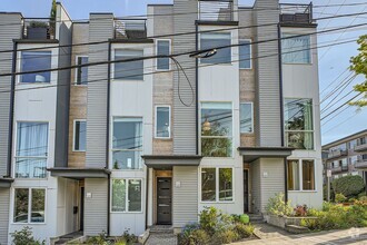 Building Photo - Modern stylings and cutting-edge convenien...