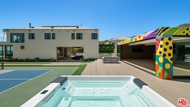 Building Photo - 31100 Broad Beach Rd