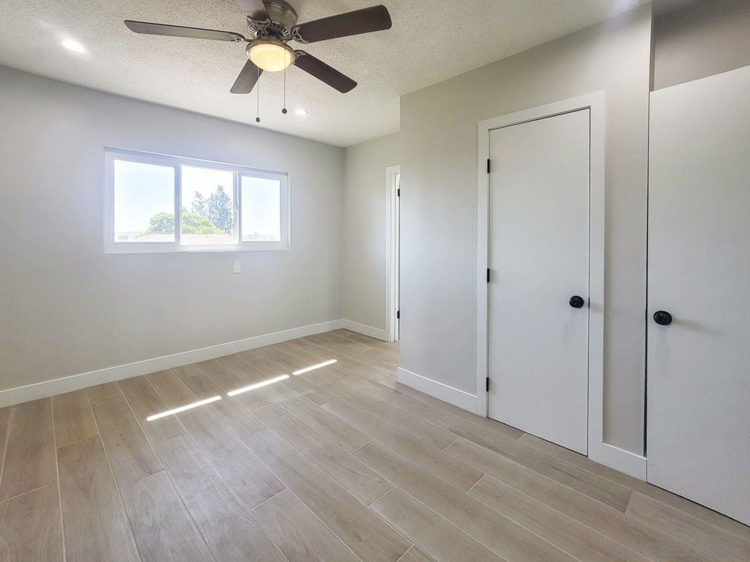 Building Photo - 151 W Hillside St