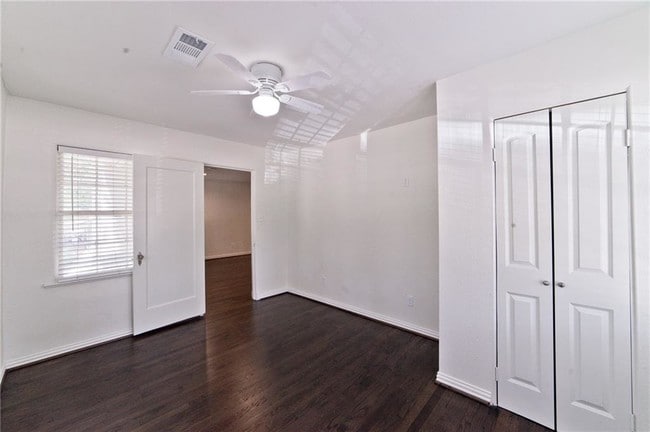 Building Photo - 4422 Emerson Ave