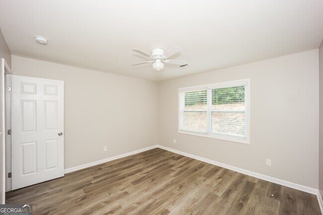 Building Photo - 1815 Quailwood Dr