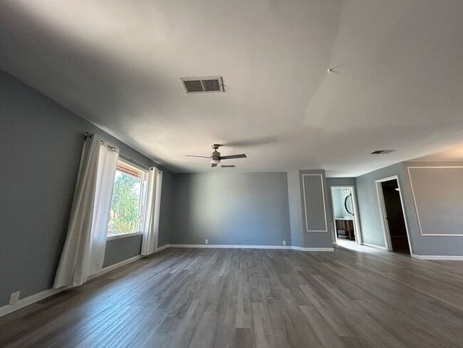 Building Photo - 4028 W Palo Verde Dr