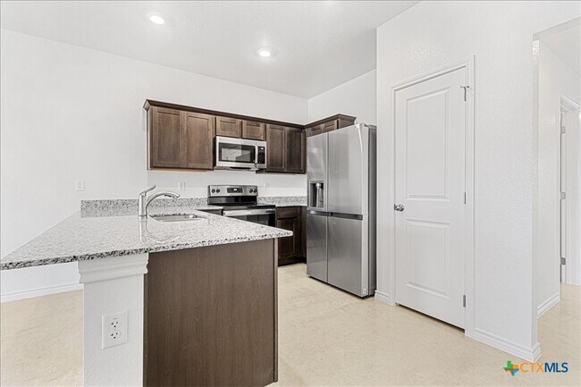 Building Photo - 1242 Lehmann Dr
