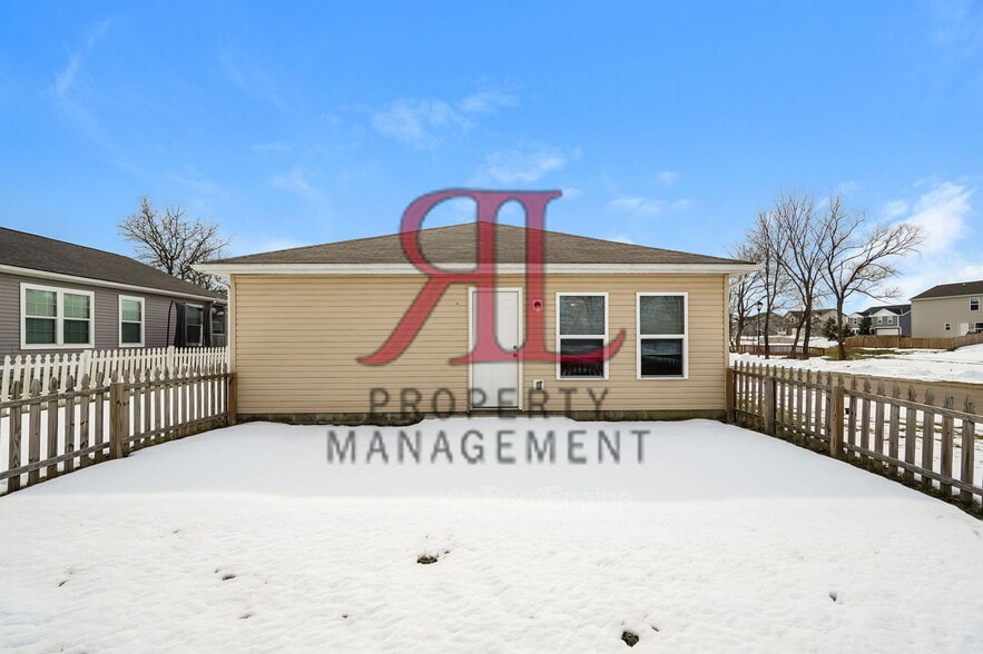 Building Photo - 42 Waterman Ave