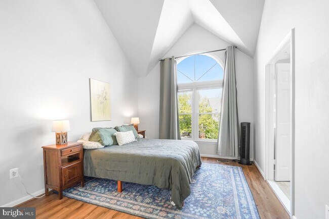 Building Photo - 46934 Trumpet Cir
