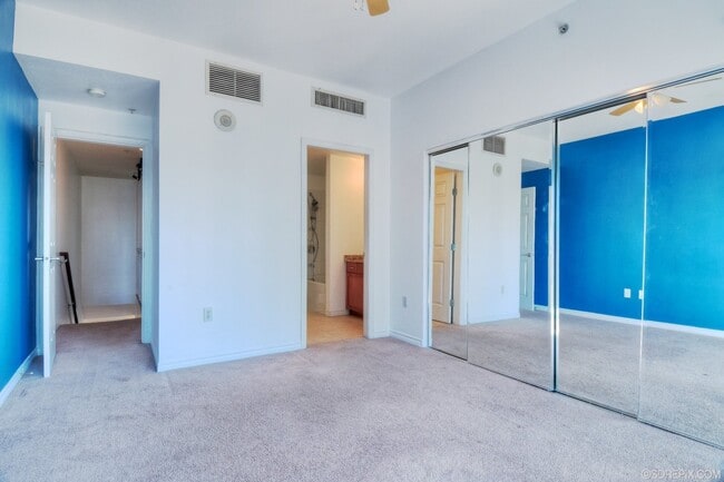 Building Photo - Stunning Two-Story Treo Residence in Littl...