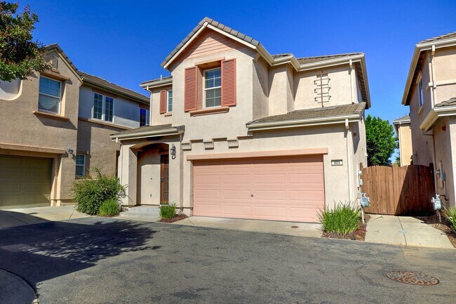 Building Photo - Experience the Best of Lincoln Crossing Living!