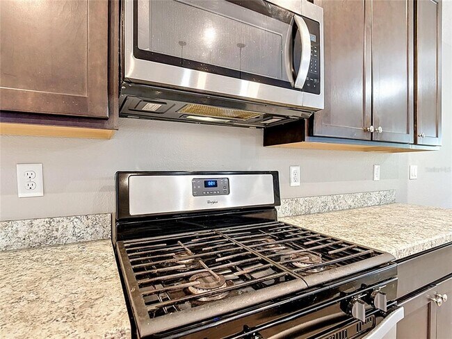Building Photo - 225 Bella Verano Way
