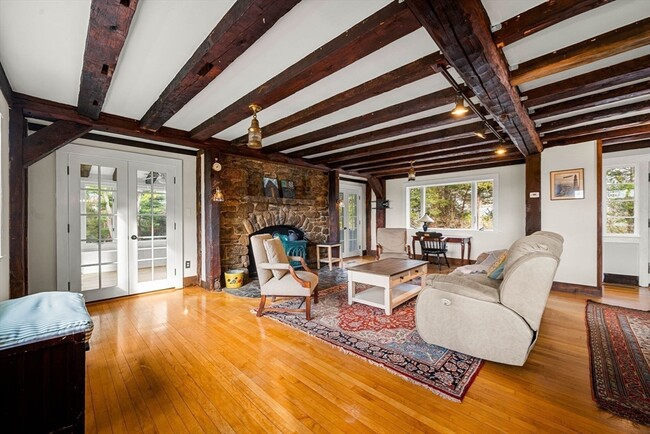 Building Photo - 2 Noahs Hl Wy