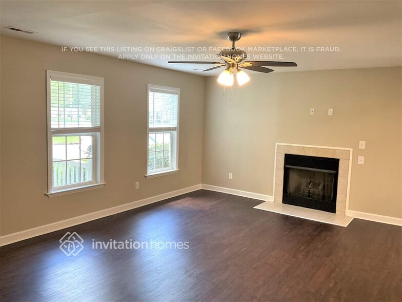 Building Photo - 2741 Bridgeport Dr