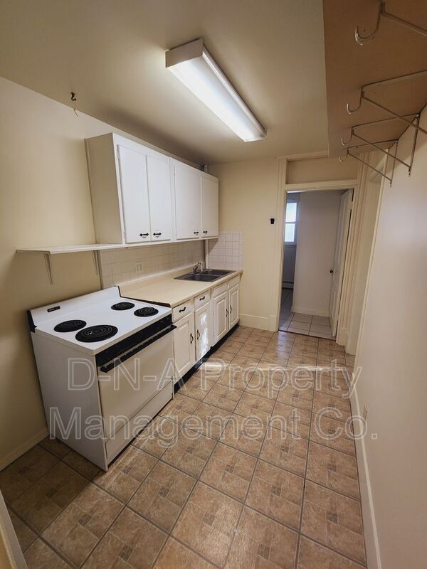 Building Photo - 503 Thomas St