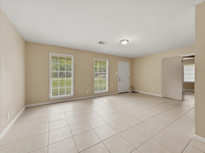 Building Photo - 5744 Guice Dr