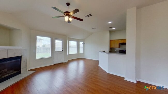 Building Photo - 102 Hersee Ct
