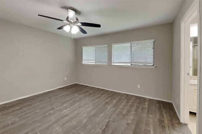 Building Photo - 18319 Autumn Trails Ln