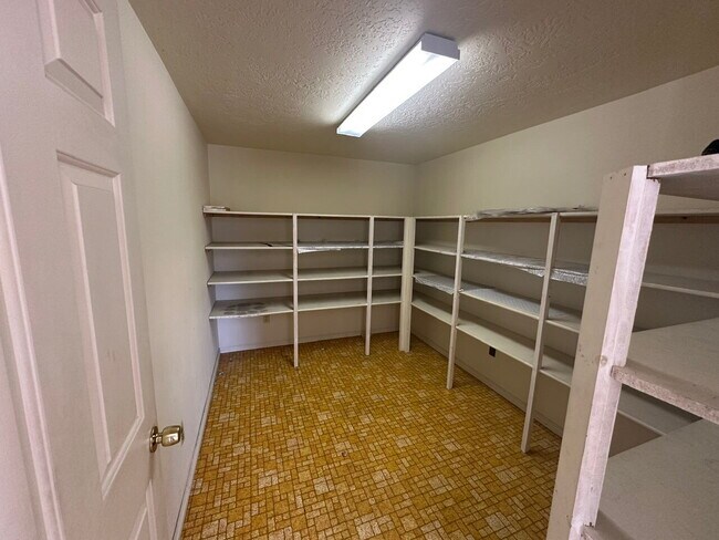 Building Photo - 3059 Bayberry Cir