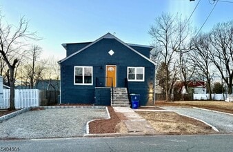 Building Photo - 264 Girard Ave