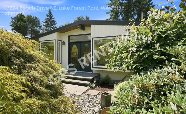 Building Photo - 17224 Beach Dr NE