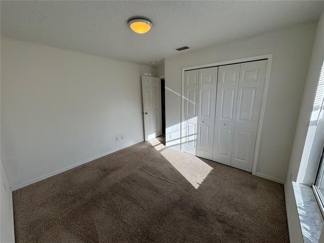 Building Photo - 12 Buffalo View Ln