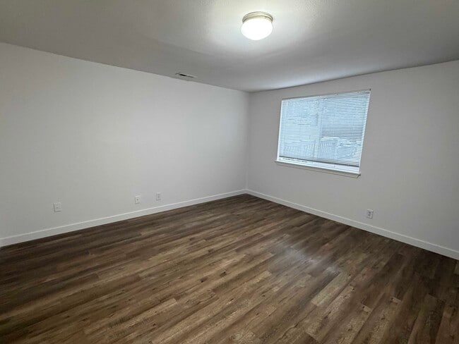 Building Photo - 16606 111th Ave SE