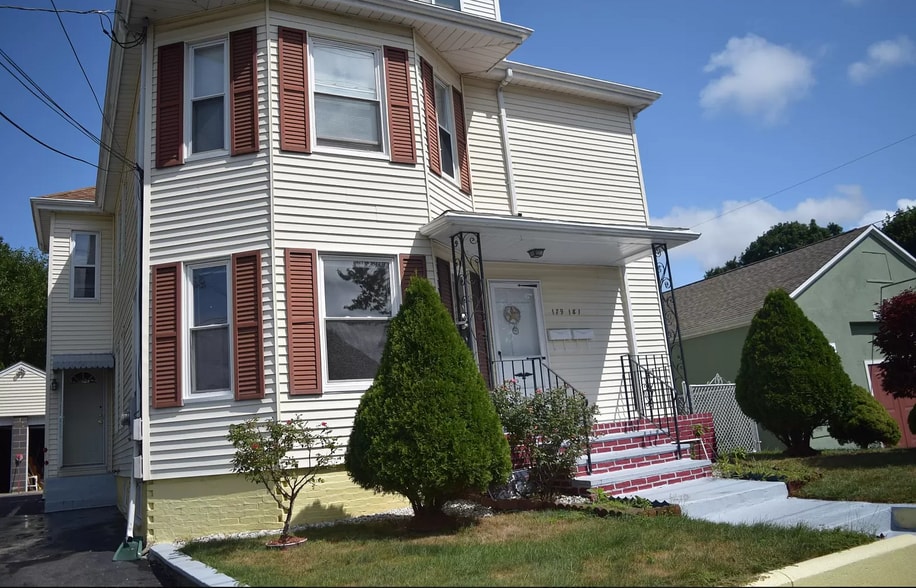 Building Photo - 179 Grand Ave